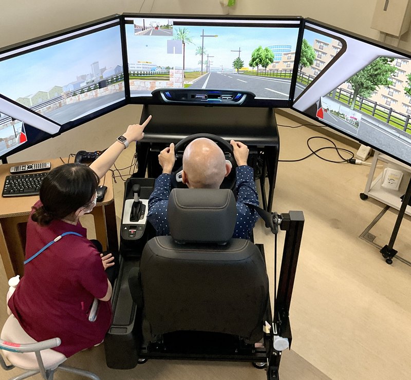 最新型ドライビングシミュレーターを導入