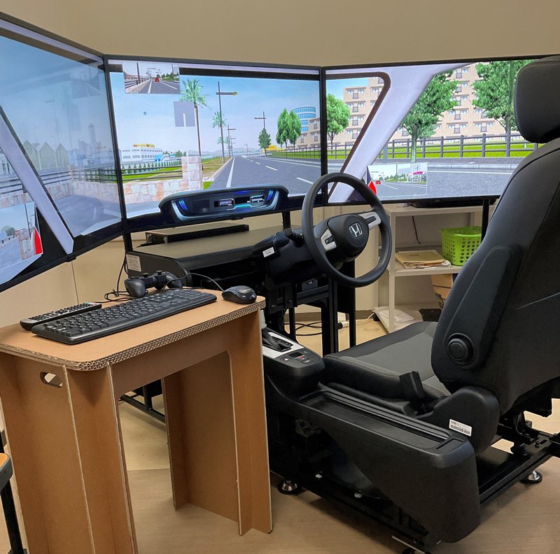 最新型ドライビングシミュレーターを導入