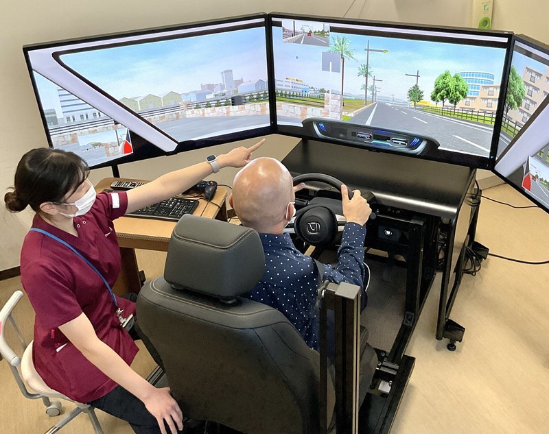最新型ドライビングシミュレーターを導入