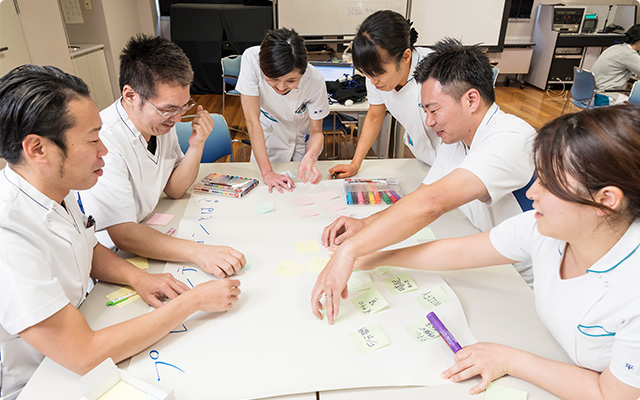 鶴巻温泉病院の介護 委員会活動